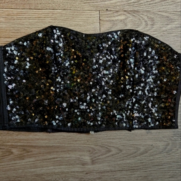 VICTORIA'S SECRET PINK Sequin Crop Top - Picture 1 of 3